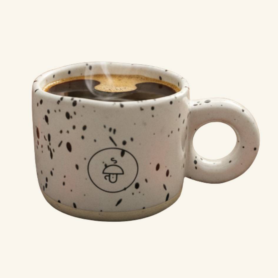 Velký ručně vyráběný hrnek na kávu